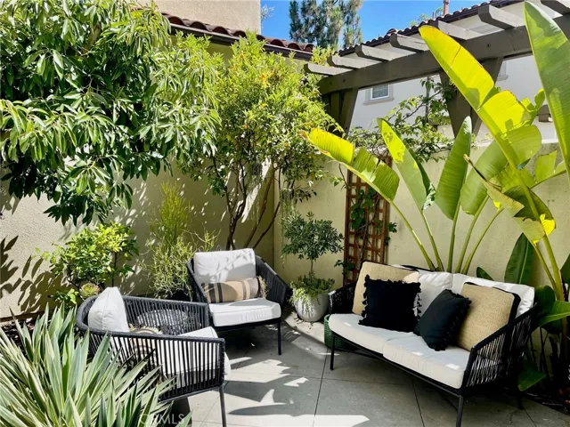 61 Greenhouse, Irvine, California 92603