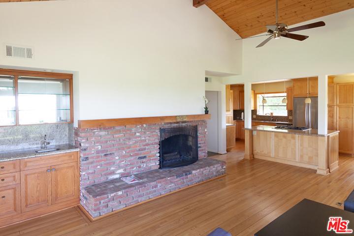 Living room fire place area
