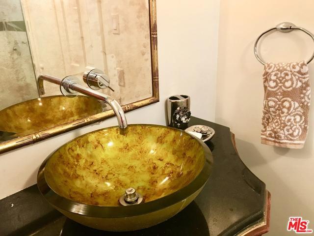 Powder room
