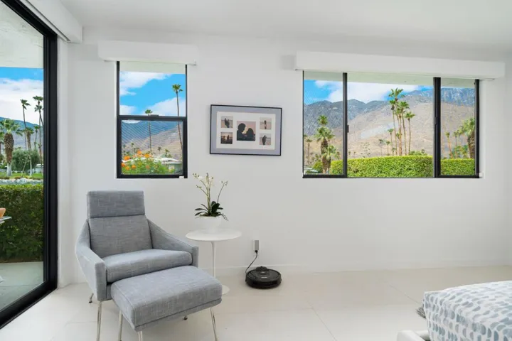 Primary Has Room For Retreat Area