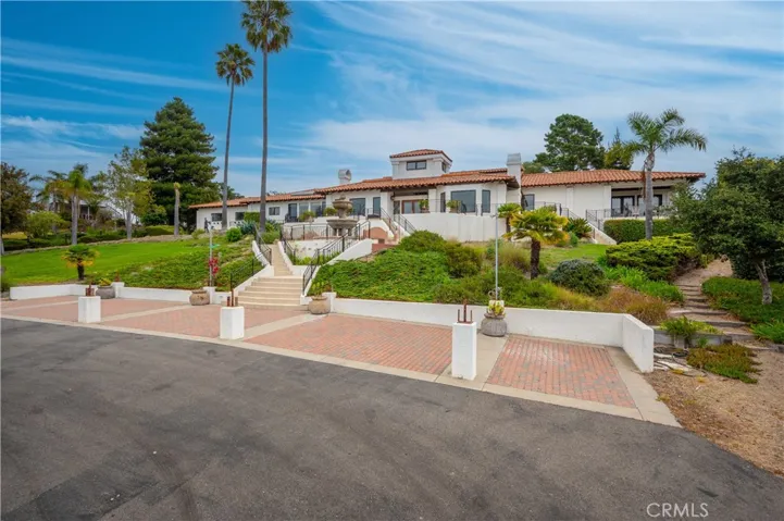 560 Easy Street, Arroyo Grande, California 93420