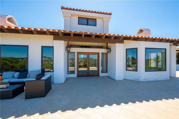 560 Easy Street, Arroyo Grande, California 93420