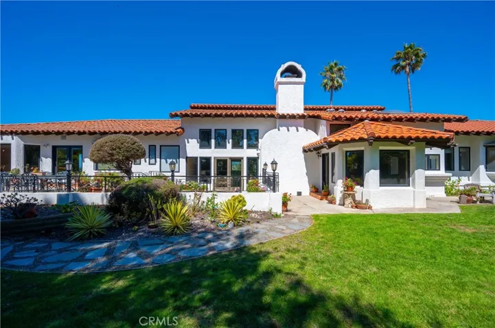 560 Easy Street, Arroyo Grande, California 93420