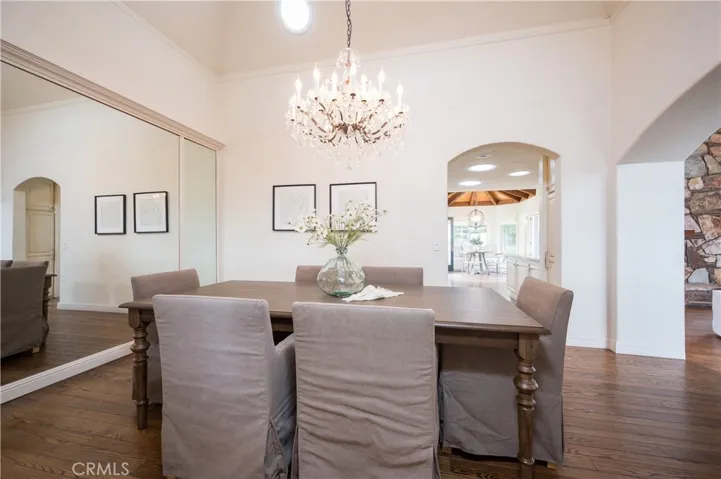 560 Easy Street, Arroyo Grande, California 93420