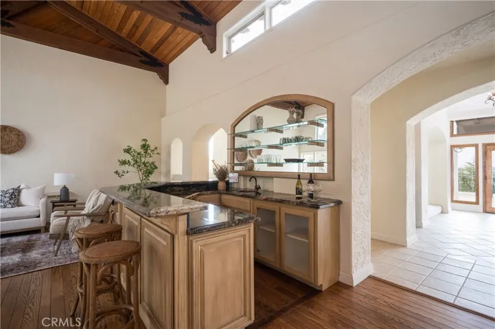 560 Easy Street, Arroyo Grande, California 93420