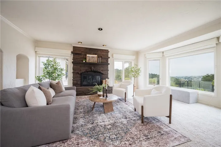 560 Easy Street, Arroyo Grande, California 93420