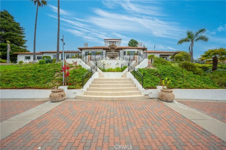 560 Easy Street, Arroyo Grande, California 93420