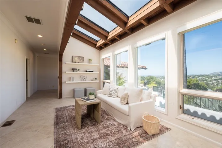 560 Easy Street, Arroyo Grande, California 93420