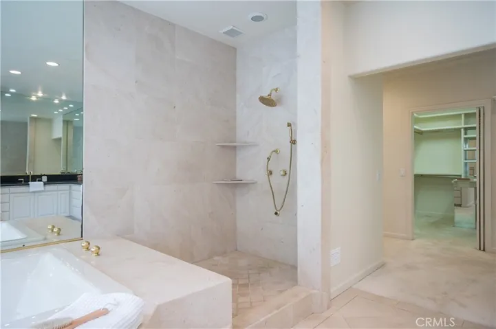 560 Easy Street, Arroyo Grande, California 93420