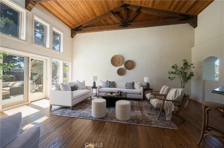 560 Easy Street, Arroyo Grande, California 93420