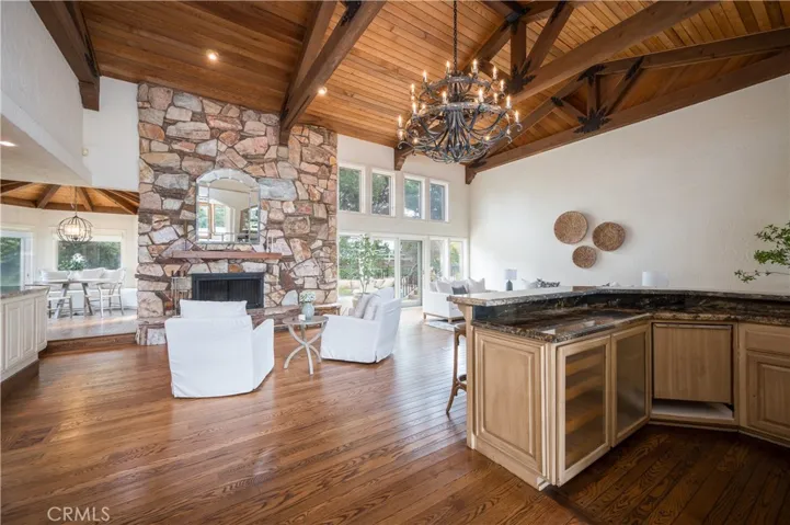 560 Easy Street, Arroyo Grande, California 93420