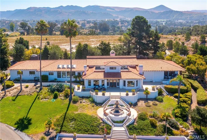 560 Easy Street, Arroyo Grande, California 93420