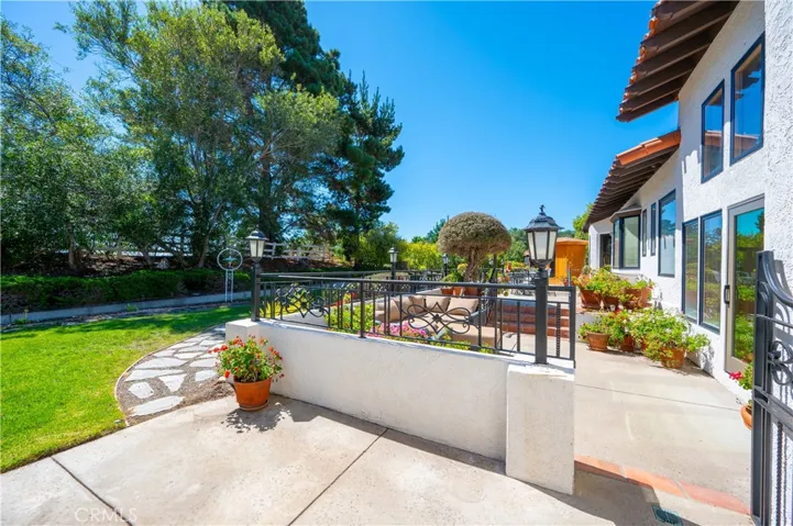 560 Easy Street, Arroyo Grande, California 93420