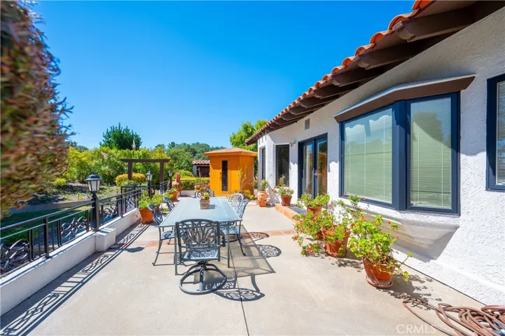 560 Easy Street, Arroyo Grande, California 93420