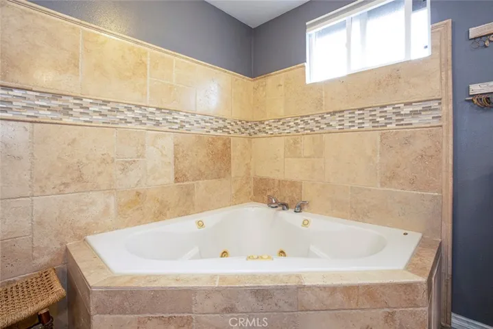 Jet Tub.