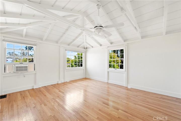 447 Locust Street, Laguna Beach, California 92651