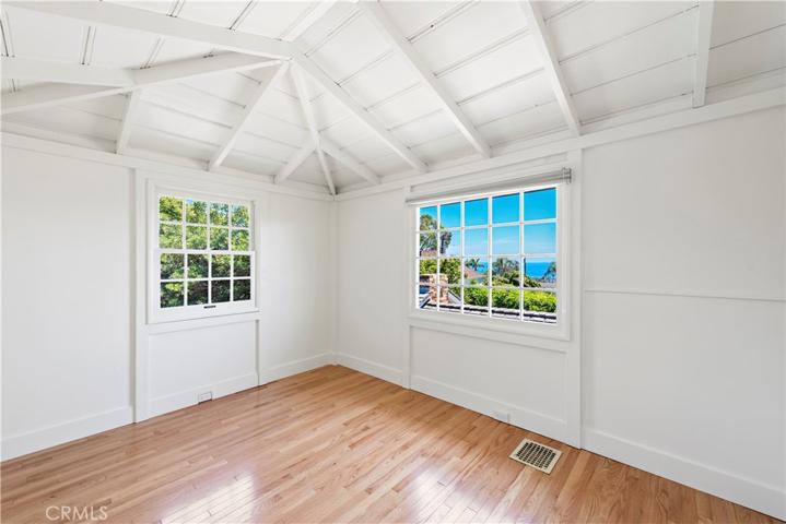 447 Locust Street, Laguna Beach, California 92651