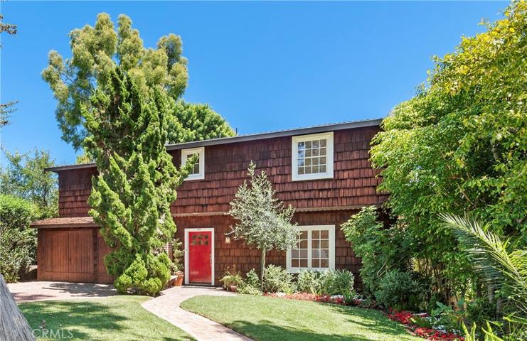 447 Locust Street, Laguna Beach, California 92651