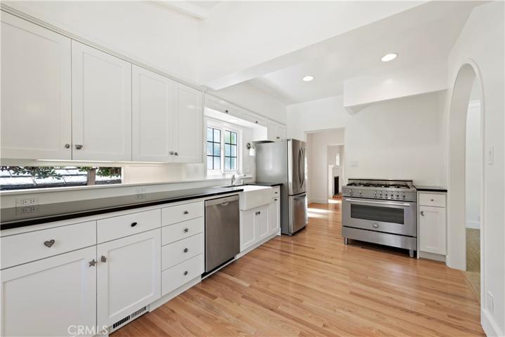 447 Locust Street, Laguna Beach, California 92651