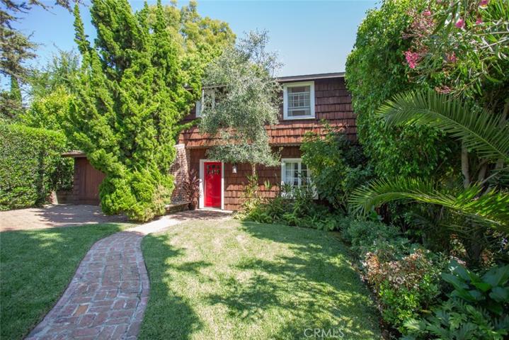 447 Locust Street, Laguna Beach, California 92651