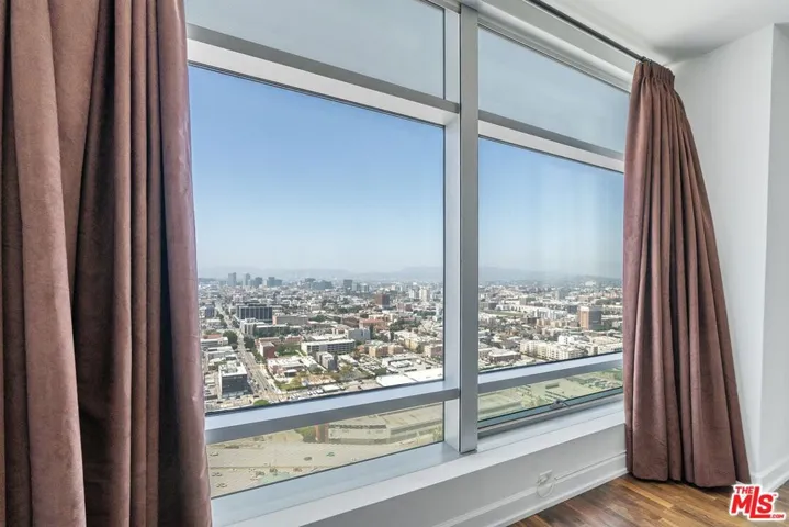 900 W Olympic Boulevard Unit 34H, Los Angeles, California 90015