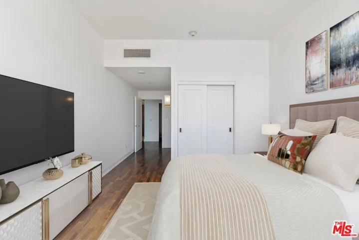 900 W Olympic Boulevard Unit 34H, Los Angeles, California 90015