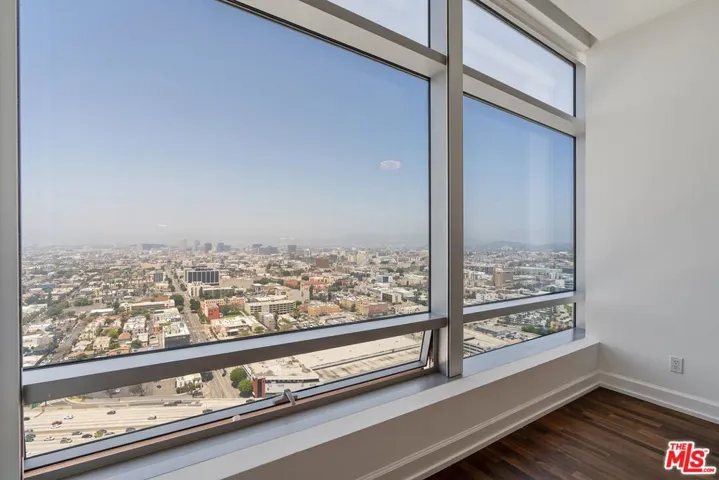 900 W Olympic Boulevard Unit 34H, Los Angeles, California 90015