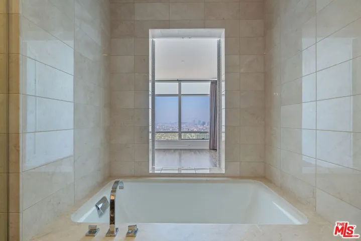 900 W Olympic Boulevard Unit 34H, Los Angeles, California 90015