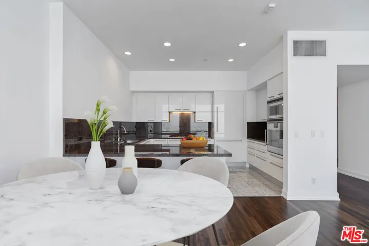 900 W Olympic Boulevard Unit 34H, Los Angeles, California 90015