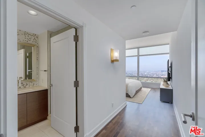 900 W Olympic Boulevard Unit 34H, Los Angeles, California 90015
