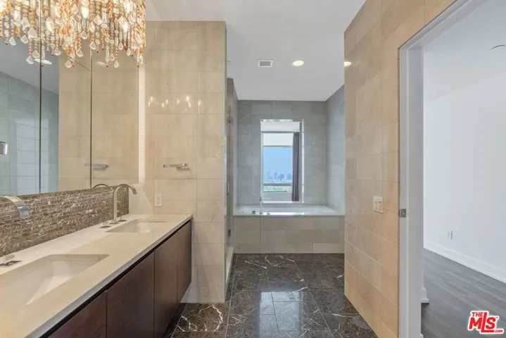 900 W Olympic Boulevard Unit 34H, Los Angeles, California 90015