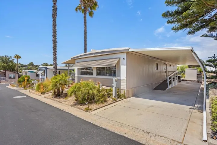1120 E Mission Unit 89, Fallbrook, California 92028