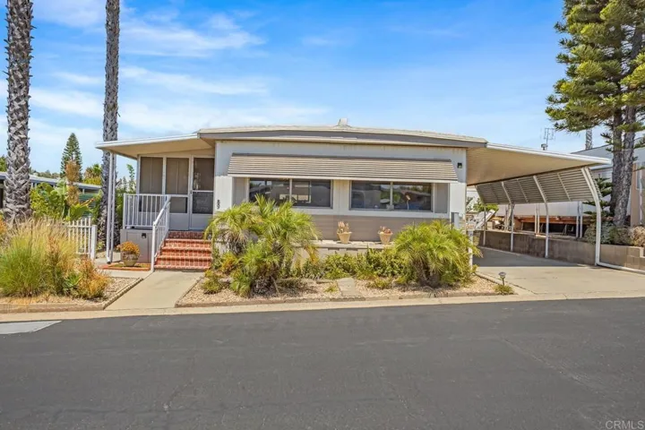 1120 E Mission Unit 89, Fallbrook, California 92028