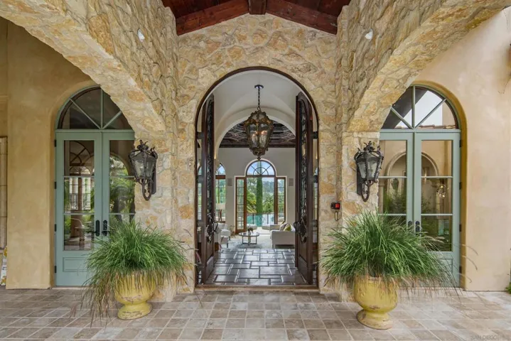 6115 Mimulus, Rancho Santa Fe, California 92067