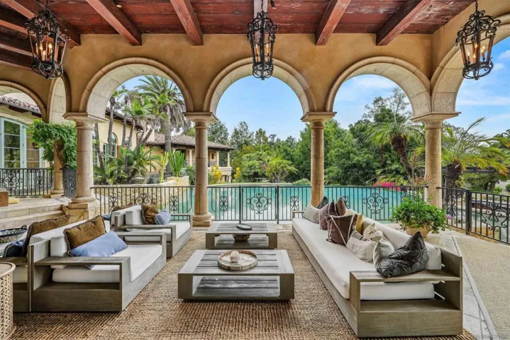 6115 Mimulus, Rancho Santa Fe, California 92067