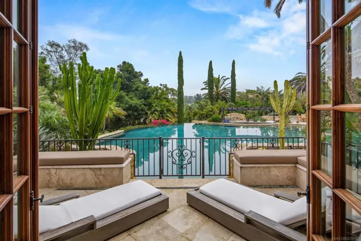 6115 Mimulus, Rancho Santa Fe, California 92067