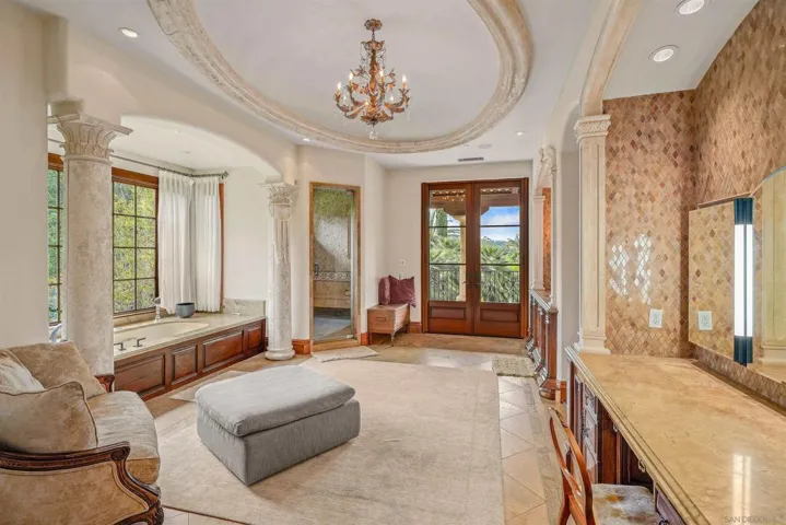 6115 Mimulus, Rancho Santa Fe, California 92067
