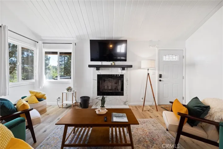 1530 Malabar Way, Big Bear, California 92314