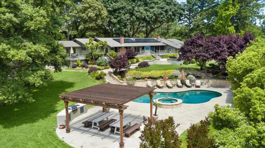 25896 Adams Road, Los Gatos, California 95033