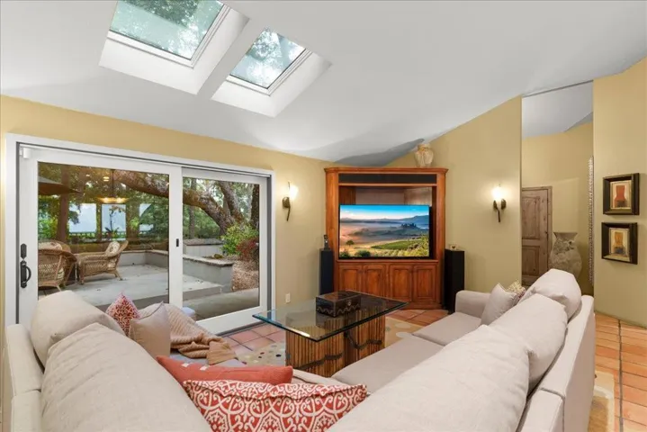 25896 Adams Road, Los Gatos, California 95033