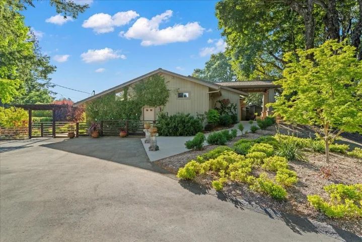 25896 Adams Road, Los Gatos, California 95033