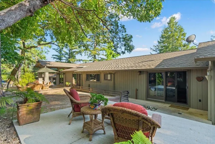 25896 Adams Road, Los Gatos, California 95033