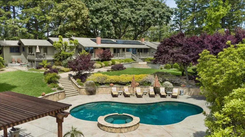 25896 Adams Road, Los Gatos, California 95033
