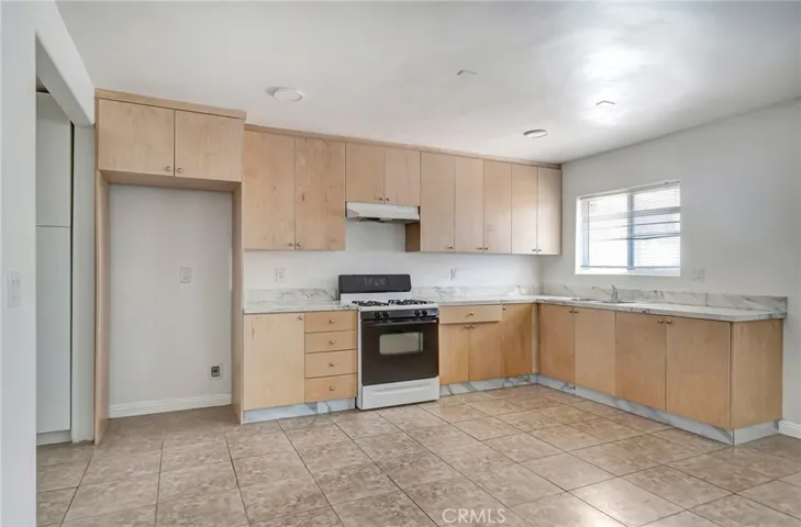 6735 Elmer Avenue Unit 9, North Hollywood, California 91606
