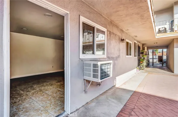 6735 Elmer Avenue Unit 9, North Hollywood, California 91606