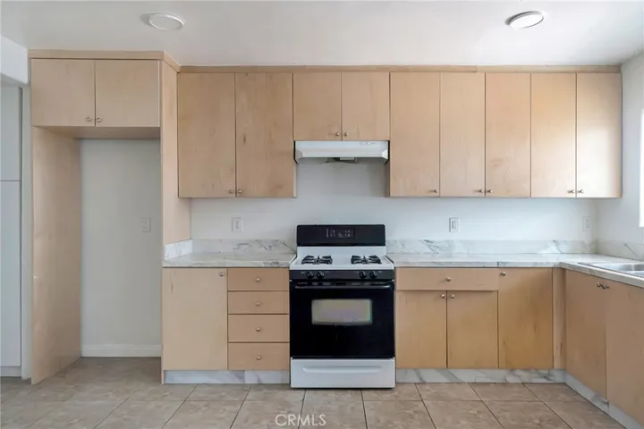 6735 Elmer Avenue Unit 9, North Hollywood, California 91606