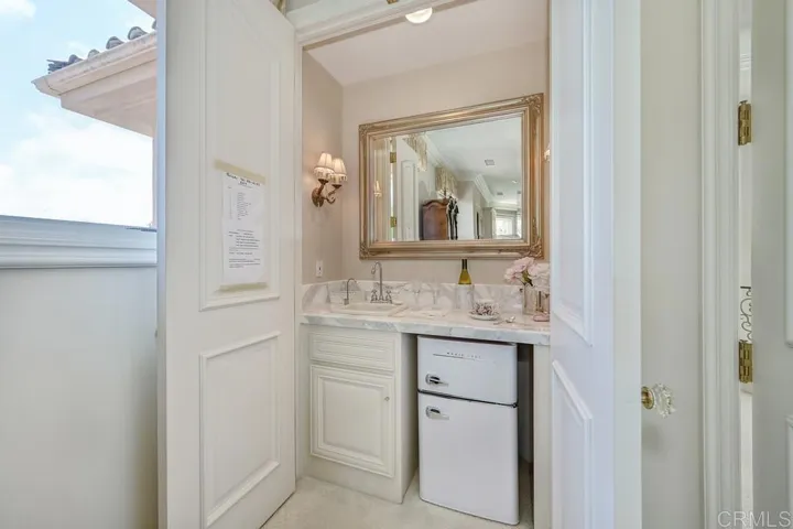 7210 Aviara Drive, Carlsbad, California 92011