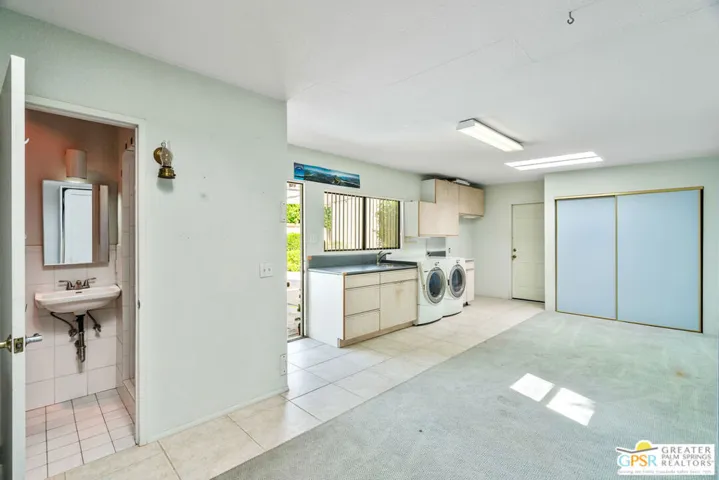 252 E Ocotillo Avenue, Palm Springs, California 92264