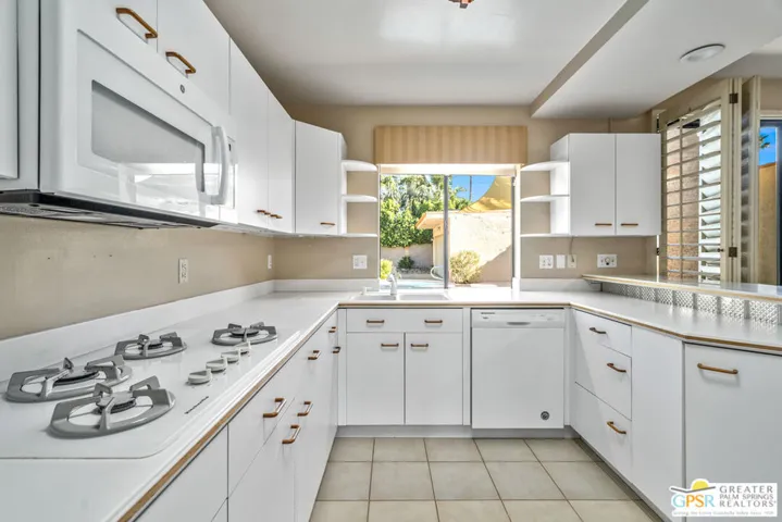 252 E Ocotillo Avenue, Palm Springs, California 92264