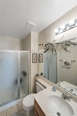 Main Floor Guest Bath